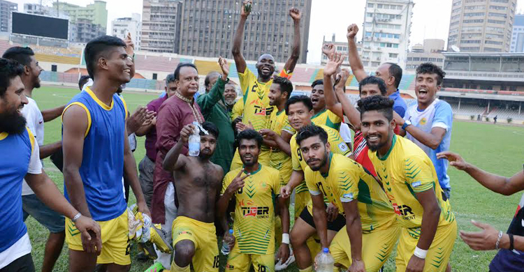 মোহামেডানকে হারিয়ে প্রথমপর্ব শেষ করলো রহমতগঞ্জ