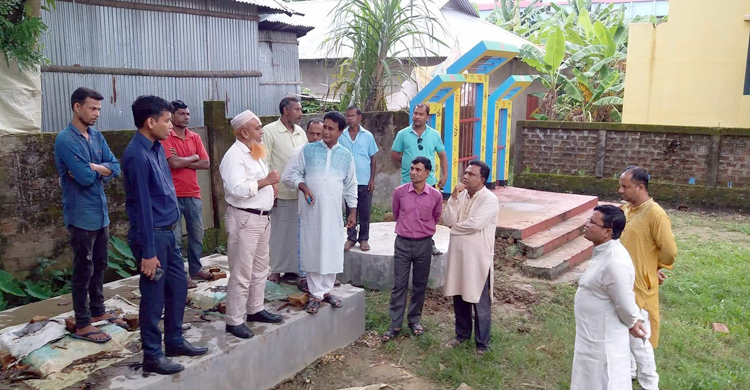 শহীদ মিনারের সিঁড়ি ভেঙে নির্মিত টয়লেটের ট্যাংক সরানোর নির্দেশ