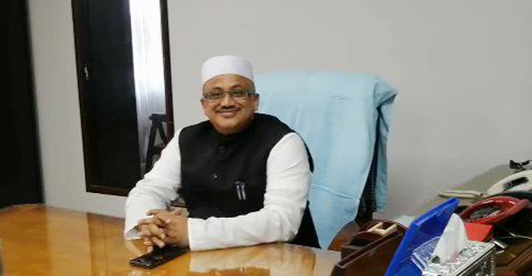 State minister Murad joins new office