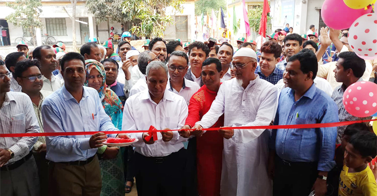 নাচোলে মুন্সি হযরত আলী উচ্চ বিদ্যালয়ের নবনির্মিত ভবন উদ্বোধন