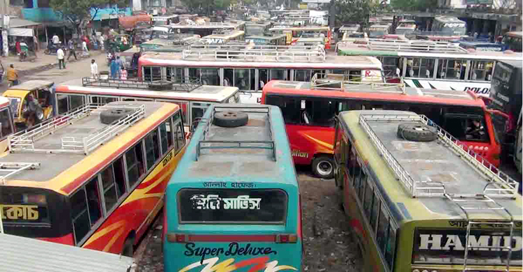 চালকের কারাদণ্ডে নওগাঁর সব রুটে ৬ ঘণ্টা বাস বন্ধ