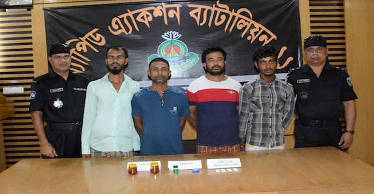 ঈদে ঘরে ফেরা মানুষকে ট্যাবলেট খাইয়ে অজ্ঞান, গ্রেফতার ৪