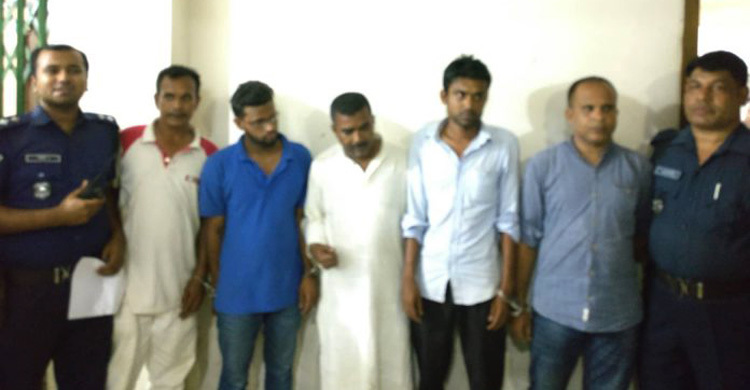 সাংবাদিক পরিচয়ে চাঁদাবাজি, আটক ৫