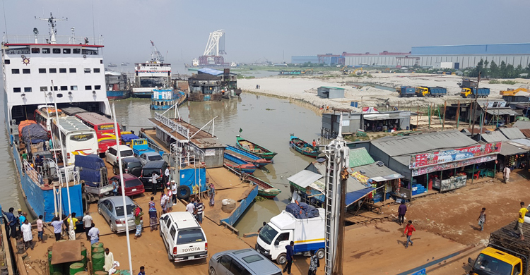 শিমুলিয়া-কাঠাঁলবাড়ি নৌরুটে পারাপারের অপেক্ষায় সহস্রাধিক যান