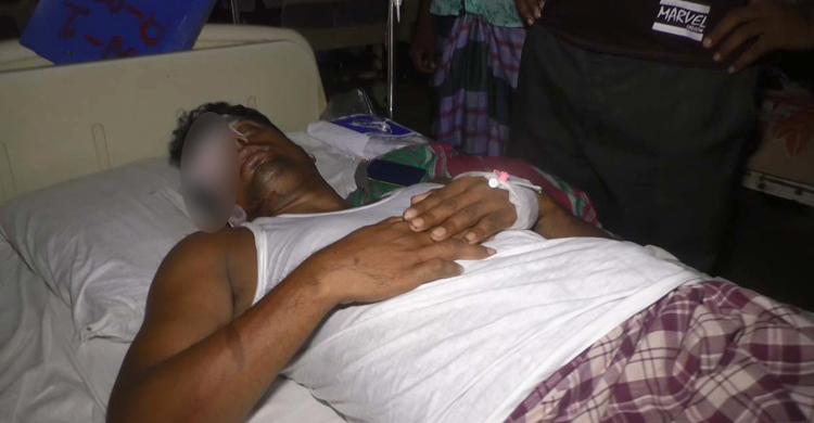 ধর্ষণের আসামিকে ধরিয়ে দেয়ায় যুবলীগ নেতাকে কুপিয়ে জখম