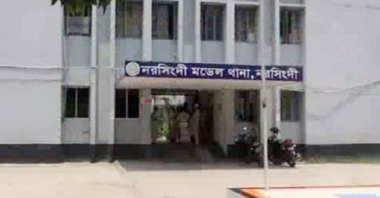 ফাঁকা বাসায় কলেজছাত্রের ঝুলন্ত লাশ, মেঝেতে প্রচুর রক্ত