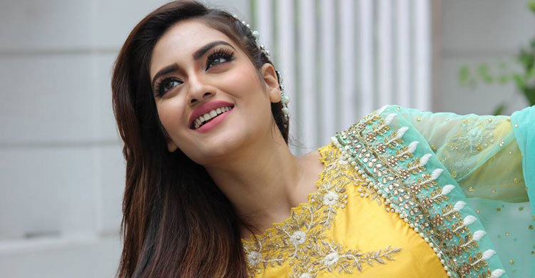 June wedding for Nusrat in Istanbul?