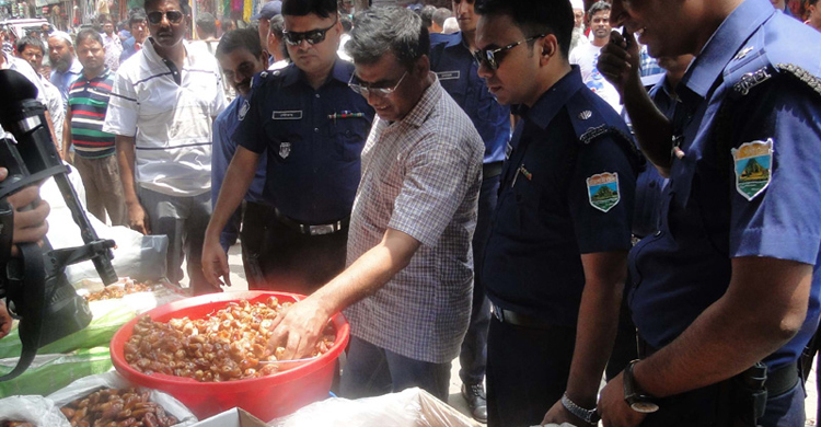 পাবনায় ৬শ কেজি পচা খেজুর উদ্ধার