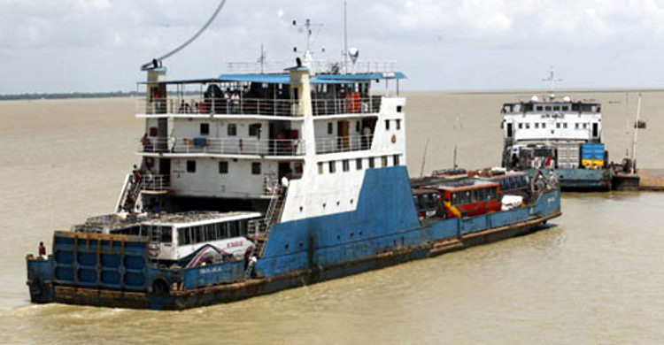৩ ঘণ্টা পর দৌলত‌দিয়া-পাটু‌রিয়া ফে‌রি চলাচল শুরু