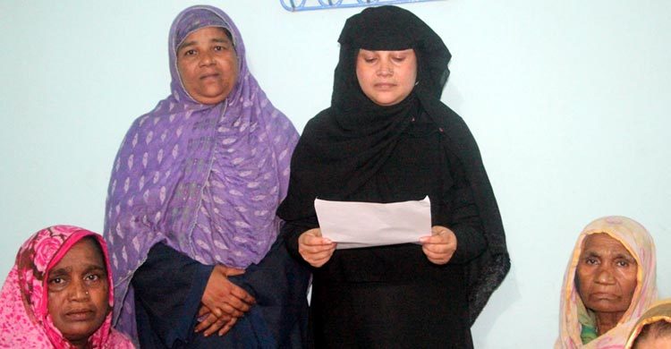 অসহায় পরিবারের কোটি টাকার জমি দখলের পাঁয়তারা