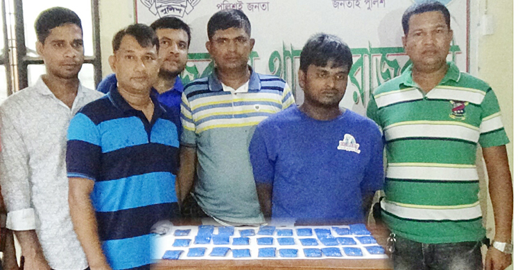 রাজবাড়ীতে ৬ হাজার পিস ইয়াবাসহ কাপড় ব্যবসায়ী গ্রেফতার