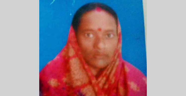 স্বামীর সঙ্গে বনিবনা না হওয়ায় আত্মগোপনে গৃহবধূ