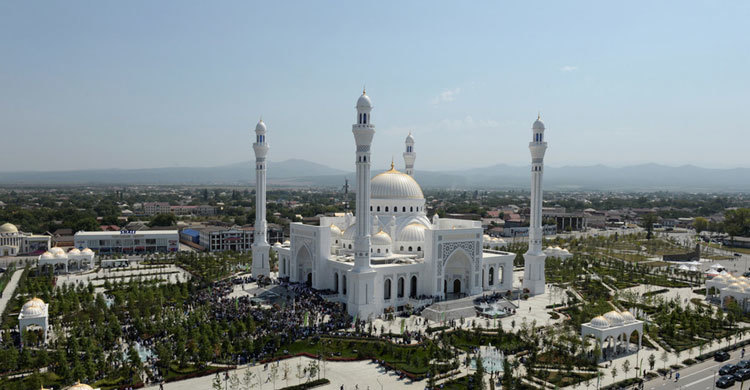 ‘Europe’s largest mosque’ unveiled in Russia