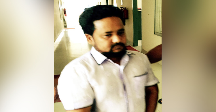 পঞ্চম শ্রেণির ছাত্রীর অভিযোগে শিক্ষক ধরা