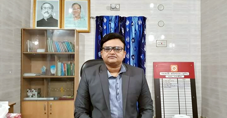 সরকারি রাস্তা ব্যক্তিকে দিলেন তালার এসিল্যান্ড
