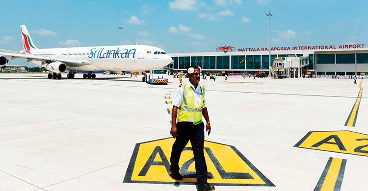 All domestic flights in Sri Lanka suspended after multiple blasts