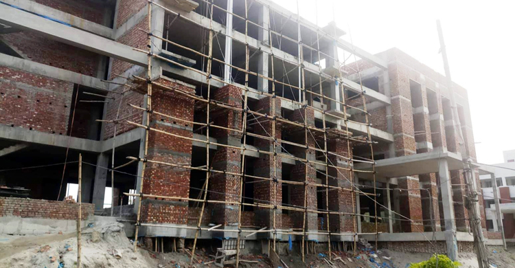 সরকারি ভবনে ঝুলন্ত লাশ