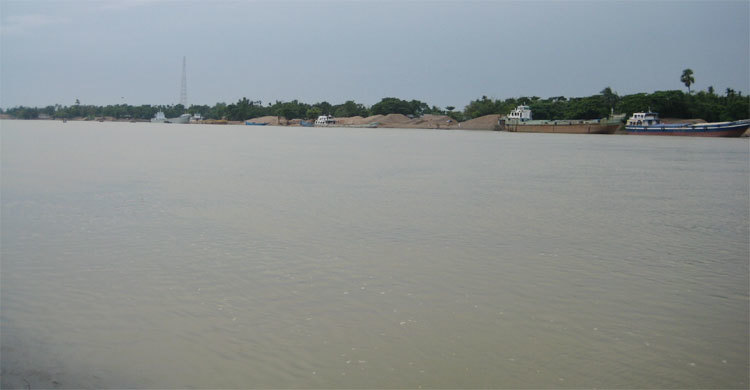 সুরমা নদীতে দুই নবজাতকের লাশ