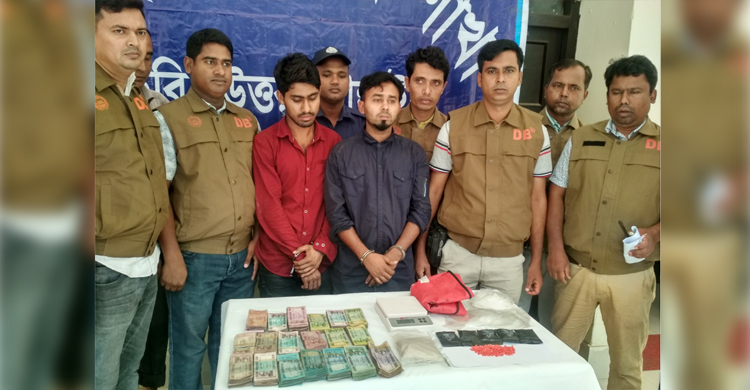 টাঙ্গাইলে ইয়াবা ও হেরোইনসহ দুই মাদক ব্যবসায়ী গ্রেফতার