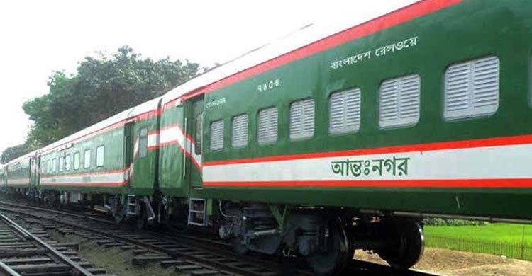 আধা কিলোমিটারের ব্যবধানে দু’জনের মৃত্যু