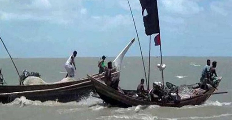 হাতিয়ায় জেলেসহ ৮ ট্রলার অপহরণ