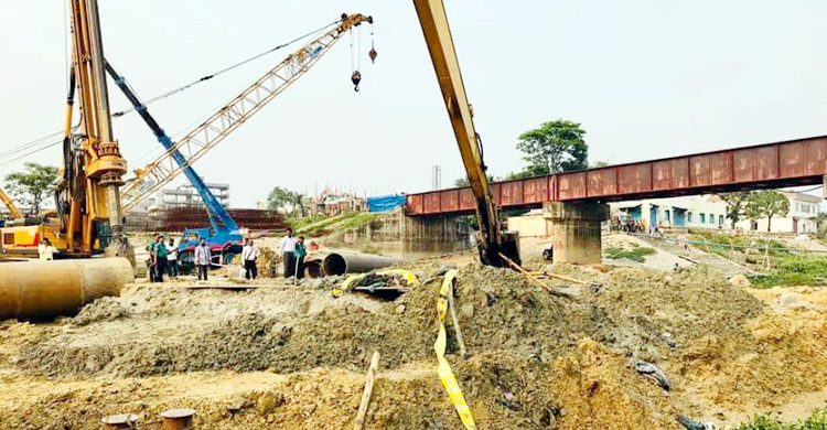 ৩২তম দিনের অভিযানে তুরাগ তীরের ৫৫ অবৈধ স্থাপনা উচ্ছেদ