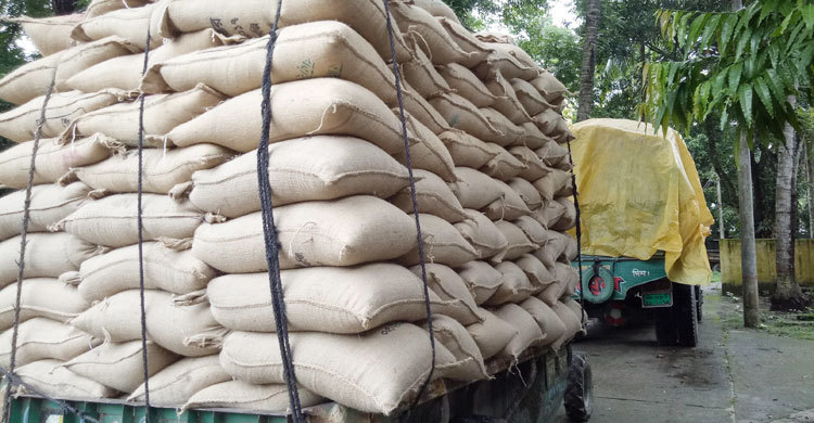 পাচারের সময় কুড়িগ্রামে ৮৯৮ বস্তা চাল জব্দ