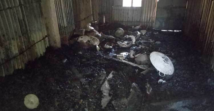 পুড়ে গেছে আশ্রয়ণ প্রকল্পের পাঁচ বসতঘর