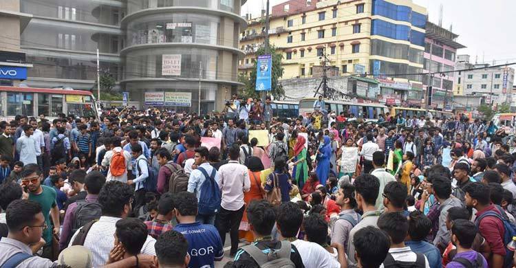 Students withdraw blockade for Tuesday