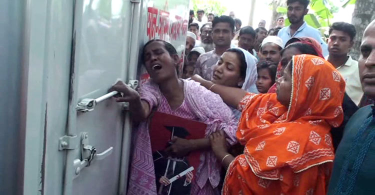 পারিবারিক কবরস্থানে দাফন হলেন নিউজিল্যান্ডে নিহত ডা. মোজাম্মেল