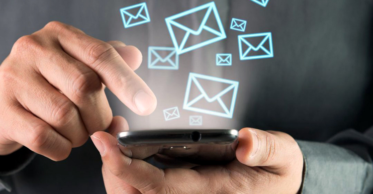 মৃত্যুর আগে মায়ের মোবাইলে মেসেজ পাঠাল ছেলে