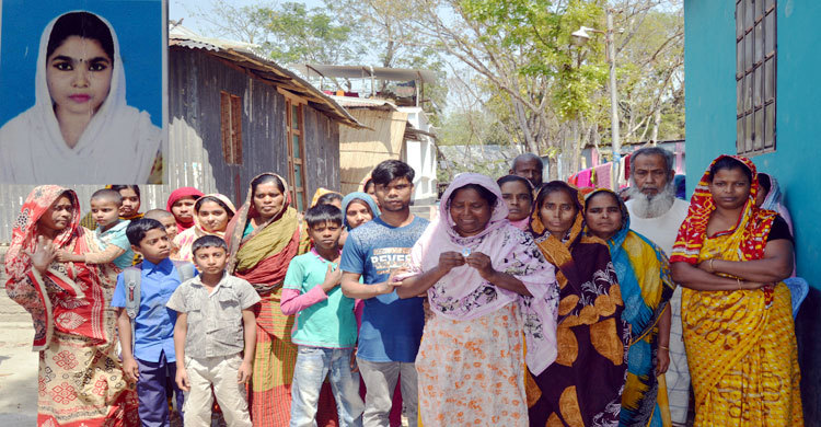 বান্ধবীকে বাসায় ডেকে মদ খাইয়ে হত্যা করল বান্ধবী
