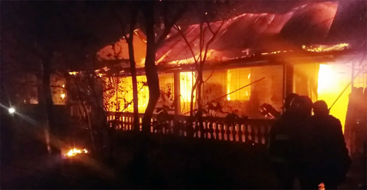 সুনামগঞ্জে দুই বসতঘর পুড়ে ছাই