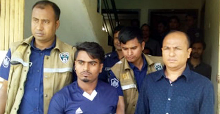 ৫০০ টাকা দিলে প্রেমিকাকে তোদের হাতে তুলে দেব