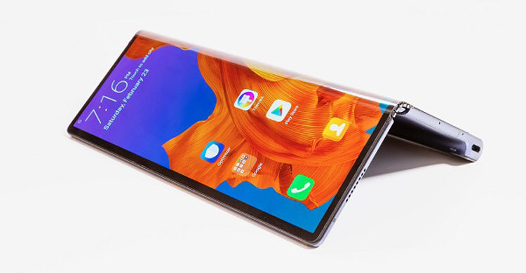 Huawei takes fight with US over spying fears to top mobile fair