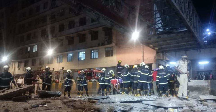 2 dead, 34 injured as foot overbridge collapses in Mumbai