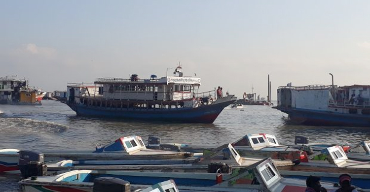 লঞ্চ-স্পিডবোট চলাচল বন্ধ