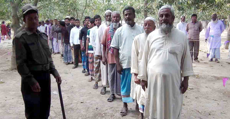 ভোটকেন্দ্রে প্রিসাইডিং কর্মকর্তার মৃত্যু