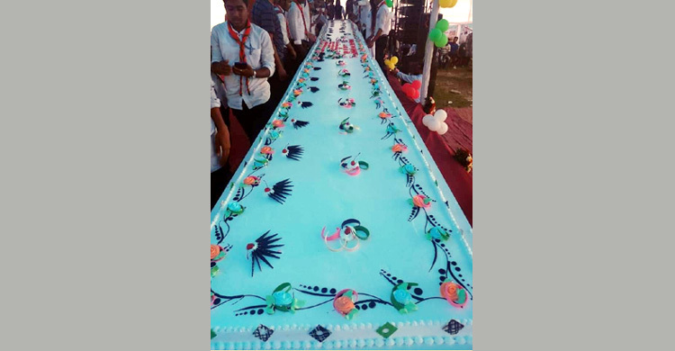 ৫০০ পাউন্ডের কেক কেটে বঙ্গবন্ধুর জন্মদিন পালন