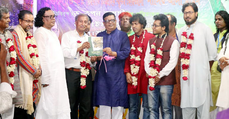 শাকির দেওয়ানের বইয়ের মোড়ক উন্মোচন