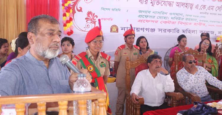 রাস্তায় নামবে ১১ হাজার শিক্ষার্থী : সেলিম ওসমান