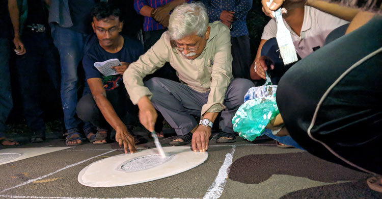 শাবিতে পাইয়ের মানে দীর্ঘ সাড়ে ৩ কিলোমিটার আলপনা