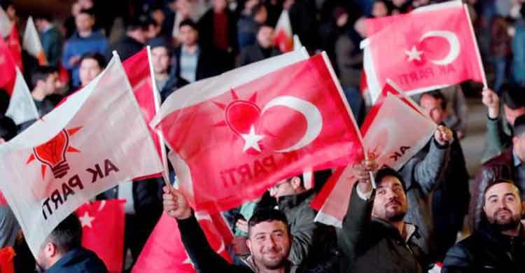 Turkey local elections: Early result puts opposition ahead in Ankara