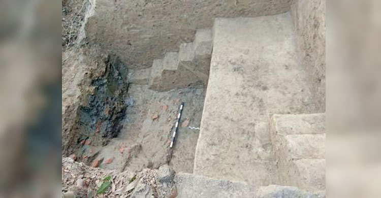 মাটি খুঁড়ে মিলল বল্লাল সেনের রাজপ্রাসাদ