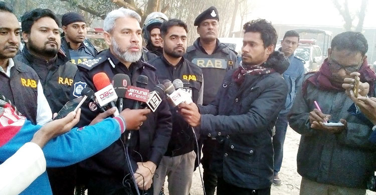 চাঁপাইনবাবগঞ্জে জঙ্গি ধরতে ১৫ বাড়িতে অভিযান, আটক ১