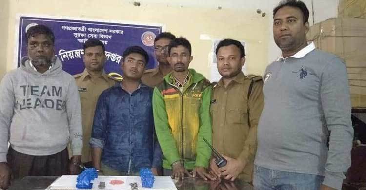 পিকনিকের বাসে ৮ হাজার ইয়াবা