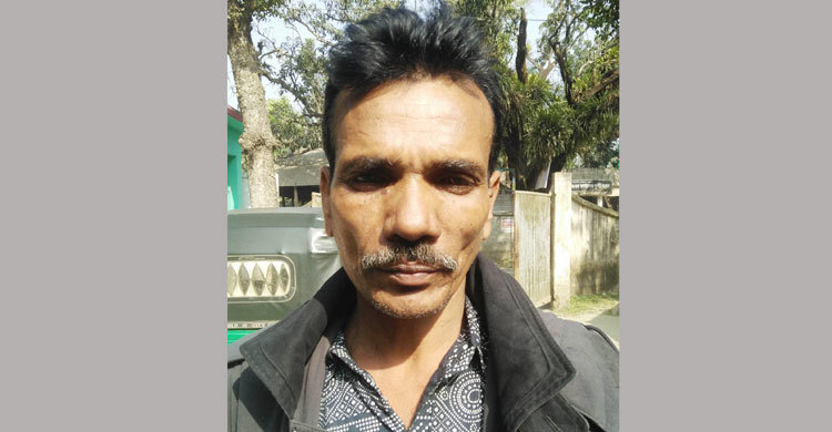 মাদক ব্যবসায়ীকে ধরতে পুলিশের ফাঁদ