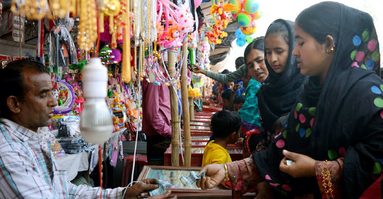 বউ মেলায় শেষ হলো আনন্দ