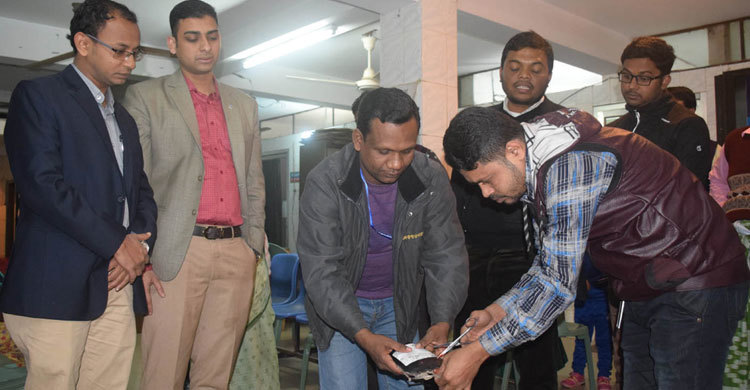 হাসপাতালে মুরগির খামার!