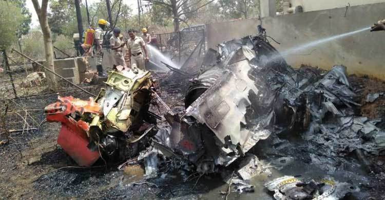 2 Indian jet aircrafts collide in Bengaluru, 1 pilot killed